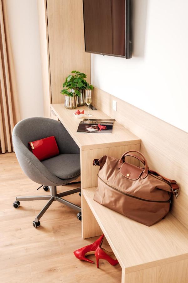 Adele Apartments Печ Экстерьер фото